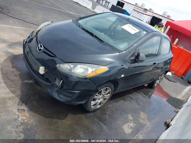 Mazda Mazda2 Sport 2014 JM1DE1KZ0E0184884 Image 2