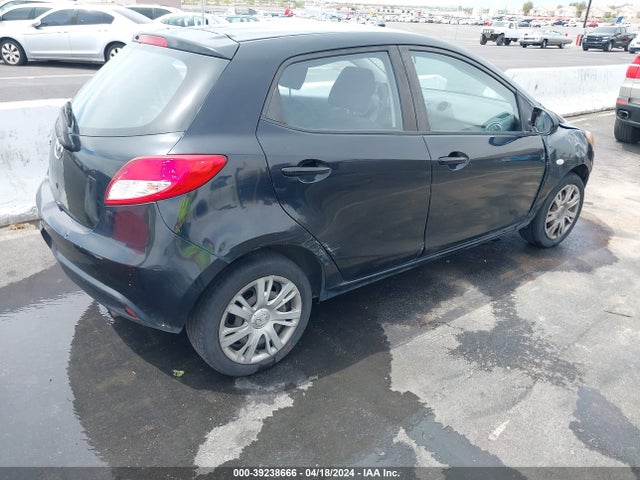 Mazda Mazda2 Sport 2014 JM1DE1KZ0E0184884 Image 4