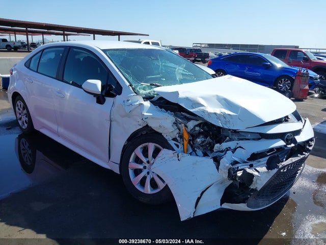 Toyota COROLLA LE 2021 5YFEPMAE6MP182057 Image 1