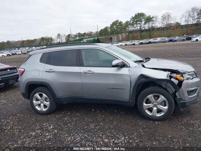 Jeep Compass Latitude 4x4 2018 3C4NJDBB9JT483677 Image 13