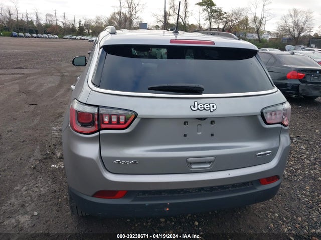 Jeep Compass Latitude 4x4 2018 3C4NJDBB9JT483677 Image 16