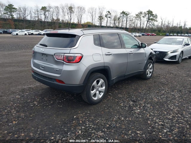 Jeep Compass Latitude 4x4 2018 3C4NJDBB9JT483677 Image 4