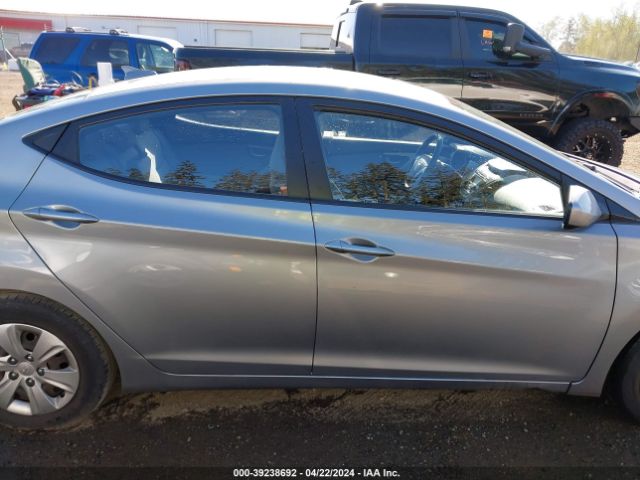 KMHDH4AE2GU526222 Hyundai ELANTRA SE