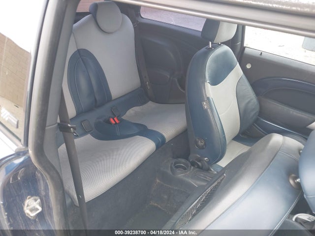 2006 MINI COOPER S WMWRE33586TJ37449 Photo 7