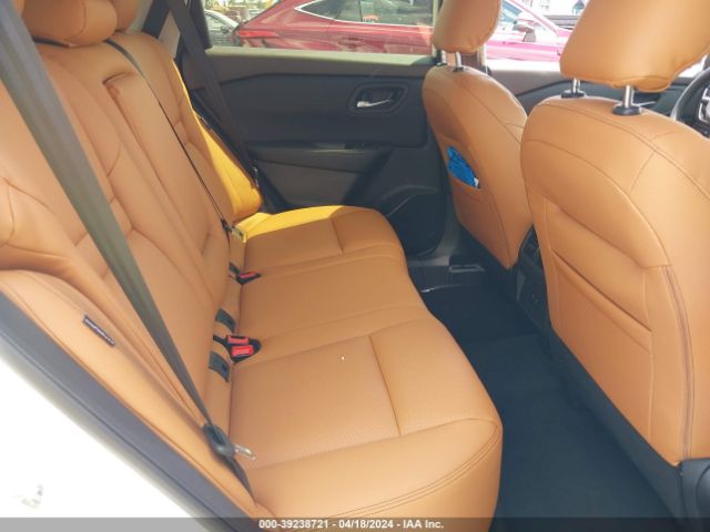 JN8BT3BA8PW428157 Nissan Rogue Sv Fwd