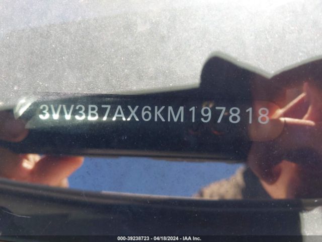 3VV3B7AX6KM197818 Volkswagen Tiguan