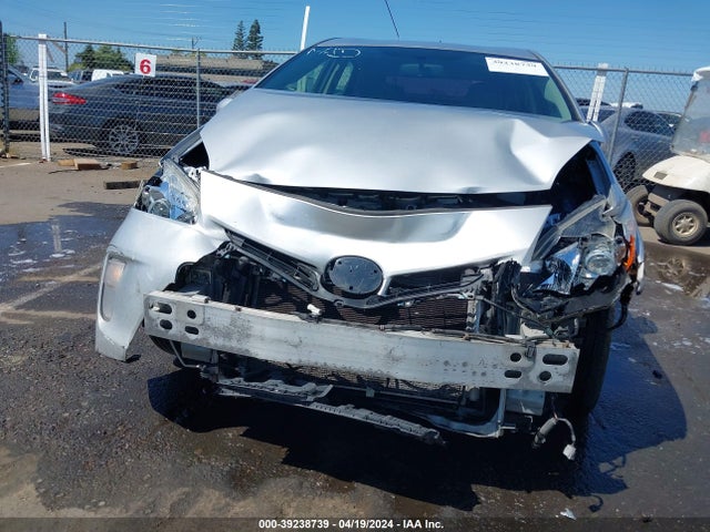 Toyota Prius Two 2015 JTDKN3DU6F0484239 Image 13