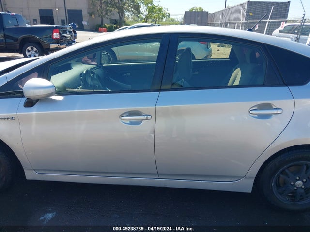 Toyota Prius Two 2015 JTDKN3DU6F0484239 Image 15