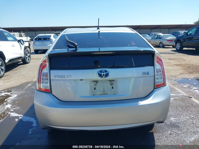 Toyota Prius Two 2015 JTDKN3DU6F0484239 Image 17