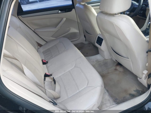 1VWBS7A31EC049943 Volkswagen Passat 1.8t Se