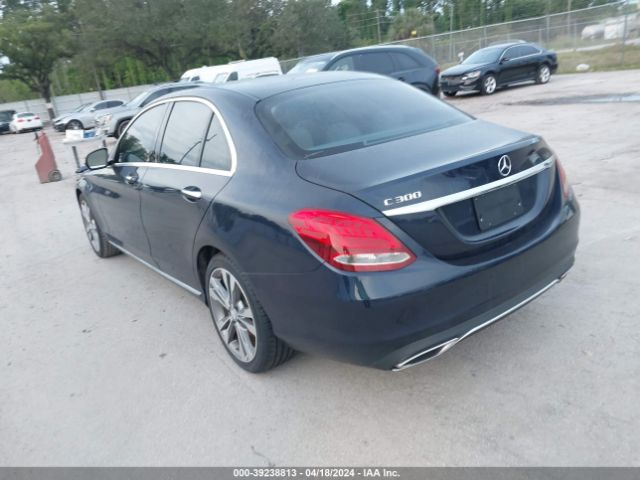 55SWF4JB0GU169123 Mercedes-Benz C 300 Luxury/sport