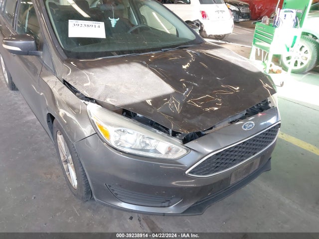 Ford FOCUS SE 2016 1FADP3F25GL282464 Image 14