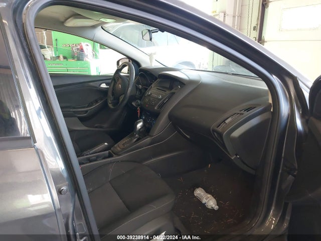 Ford FOCUS SE 2016 1FADP3F25GL282464 Image 5
