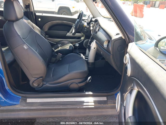 2005 MINI COOPER S WMWRE33555TL15526 Photo 4