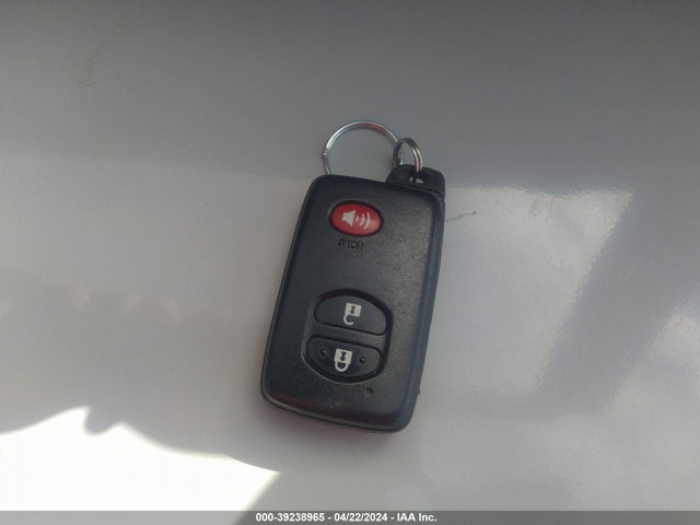 Toyota Prius Two 2015 JTDKN3DU1F2003950 Image 11