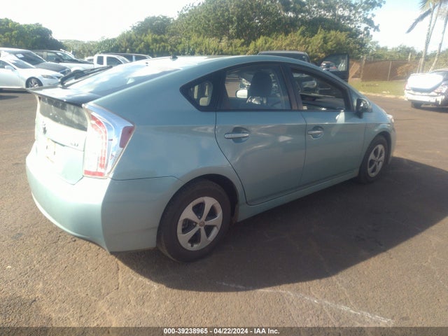 Toyota Prius Two 2015 JTDKN3DU1F2003950 Image 4
