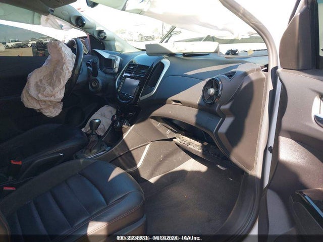 Chevrolet Sonic Rs Manual 2015 1G1JH6SB5F4149206 Image 5