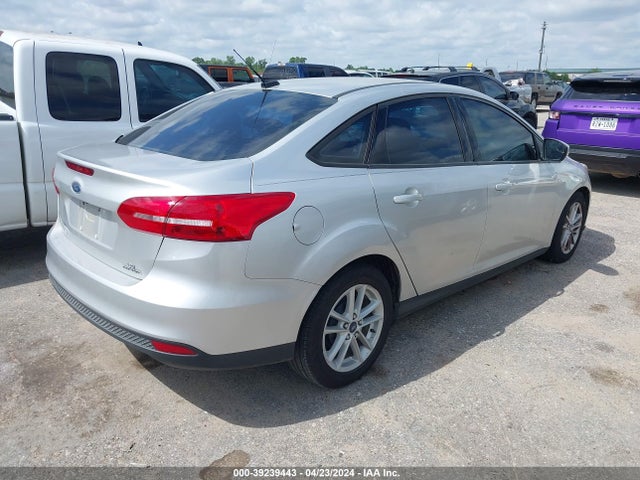 Ford FOCUS SE 2016 1FADP3F25GL239484 Image 4