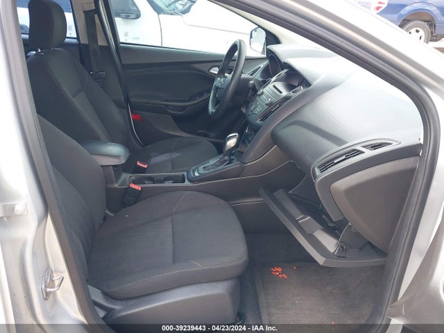 Ford FOCUS SE 2016 1FADP3F25GL239484 Image 5