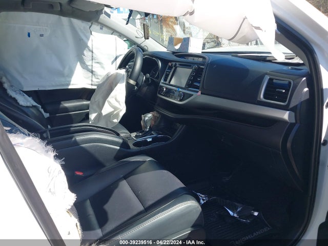 Toyota Highlander Xle 2019 5TDJZRFH2KS588124 Image 5