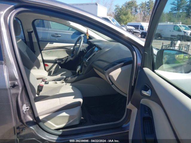 1FADP3K25EL144927 Ford FOCUS SE