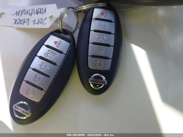 5N1DR2MM8HC600688 Nissan Pathfinder Sl