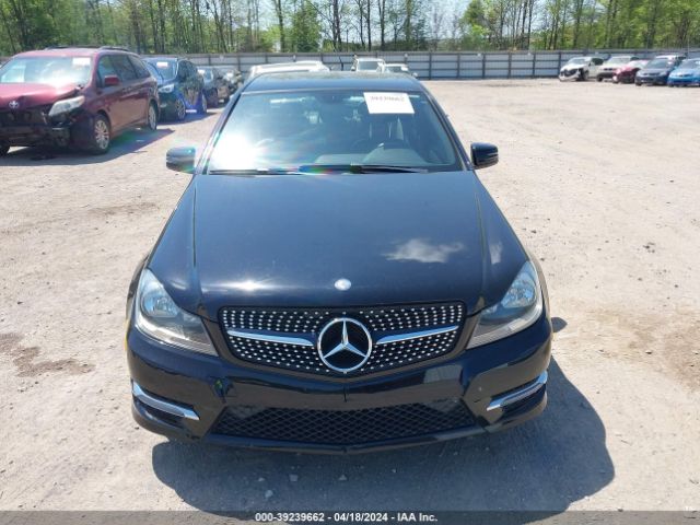 WDDGF8AB0ER320567 Mercedes-Benz C 300 Luxury 4matic/sport 4matic