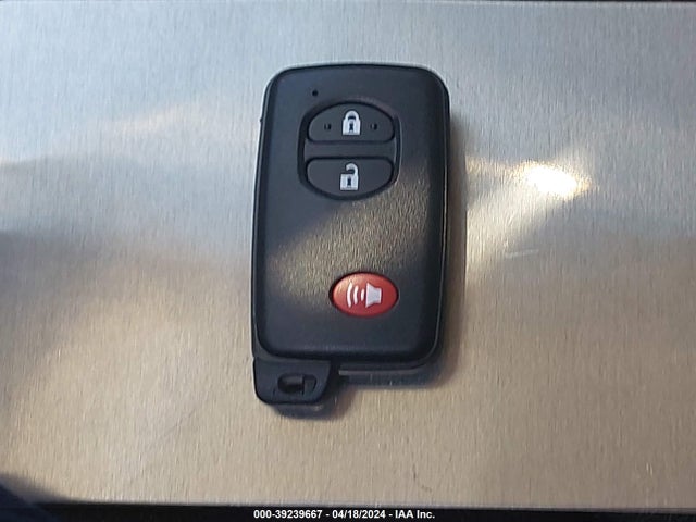 Toyota Prius Three 2014 JTDKN3DU6E1833005 Image 11