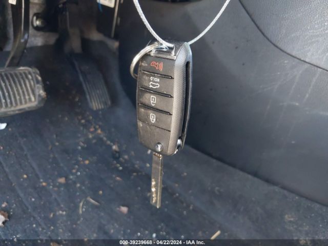 3KPA25AB8KE201859 KIA Rio 5-door S