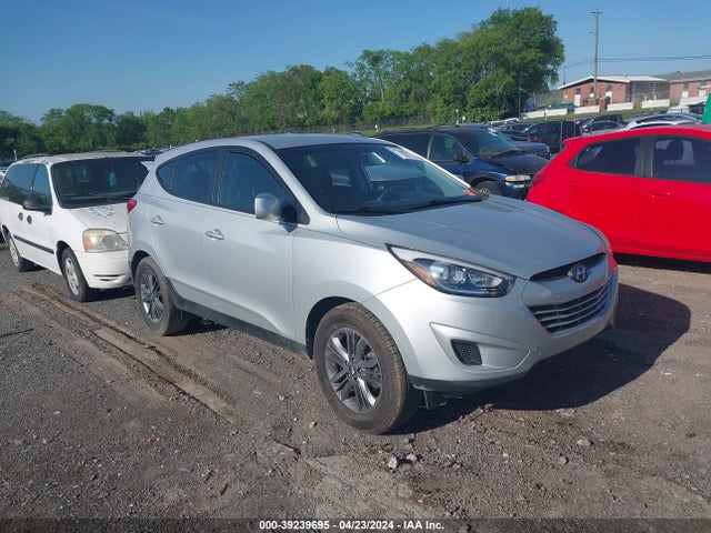 2015 KM8JT3AF9FU028053 main image