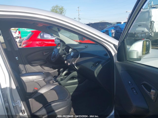 Hyundai TUCSON GLS 2015 KM8JT3AF9FU028053 Image 5