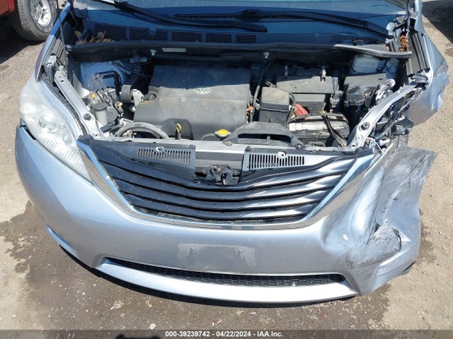Toyota SIENNA LE 2014 5TDKK3DCXES432026 Image 10