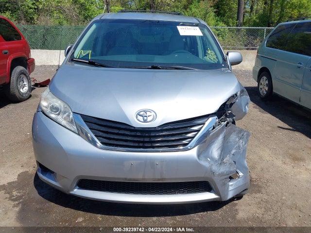 Toyota SIENNA LE 2014 5TDKK3DCXES432026 Image 12