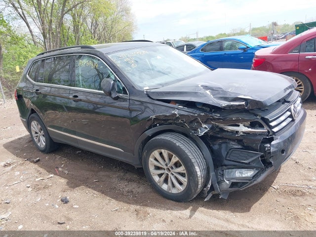 3VV3B7AX9JM011817 Volkswagen Tiguan 2.0t Se/2.0t Sel