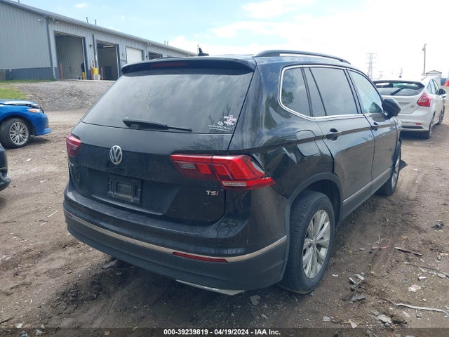 3VV3B7AX9JM011817 Volkswagen Tiguan 2.0t Se/2.0t Sel