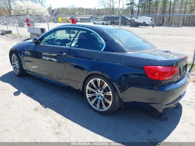 2011 BMW M3 WBSDX9C52BE584375 Photo 2