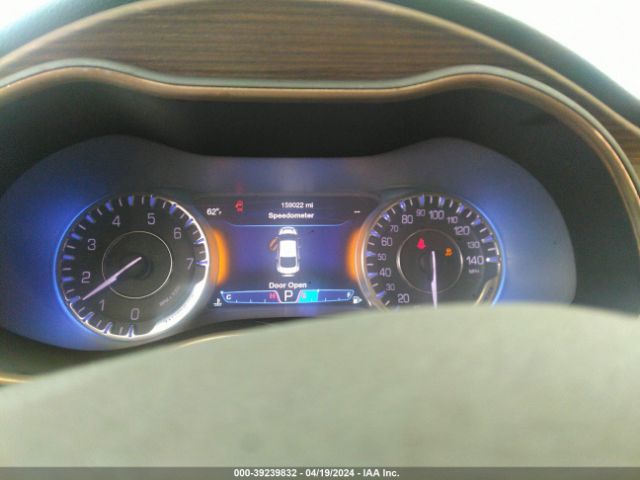 1C3CCCEG5FN601710 Chrysler 200 C