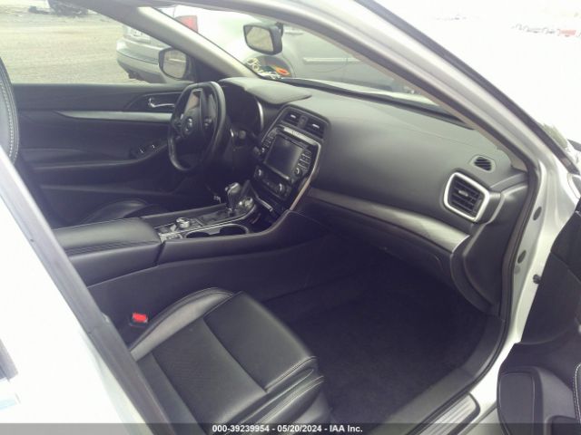 1N4AA6AP7JC374451 Nissan Maxima 3.5 Sv
