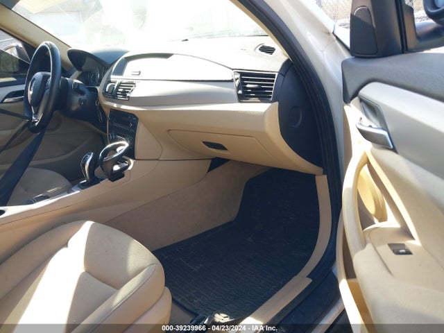 BMW X1 Xdrive28i 2014 WBAVL1C51EVY13008 Image 5