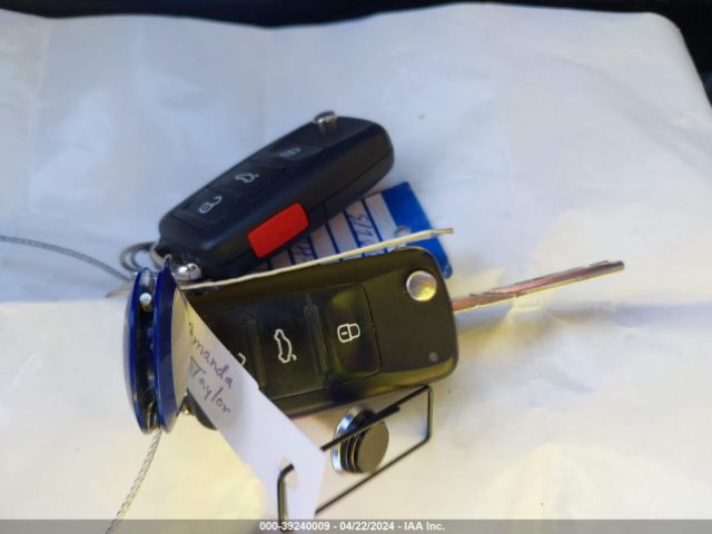 3VWJP7AT3EM632882 Volkswagen Beetle 2.5l