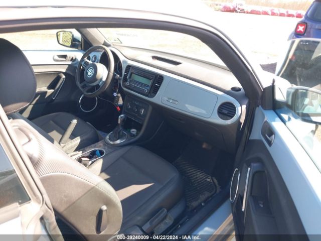 3VWJP7AT3EM632882 Volkswagen Beetle 2.5l