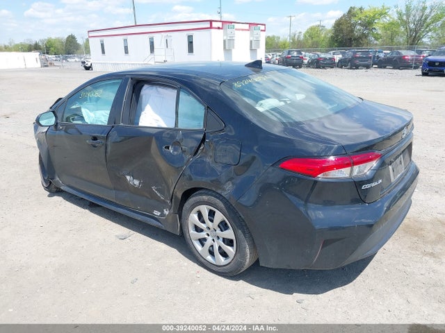 Toyota COROLLA LE 2021 5YFEPMAEXMP178996 Image 3