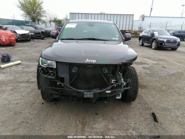 1C4RJFAG5KC566532 Jeep Grand Cherokee Laredo E 4x4