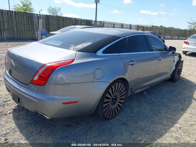 2012 JAGUAR XJ SAJWA2GEXCMV31807 Photo 3