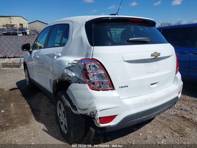 Chevrolet TRAX LS 2018 KL7CJKSB6JB701441 Image 3