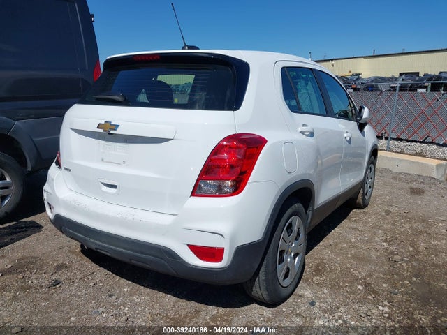 Chevrolet TRAX LS 2018 KL7CJKSB6JB701441 Image 4