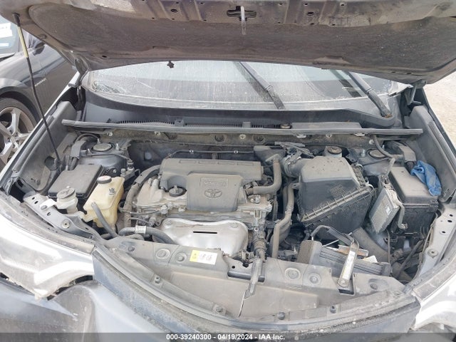 Toyota RAV4 SE 2018 JTMNFREV3JD118227 Image 10