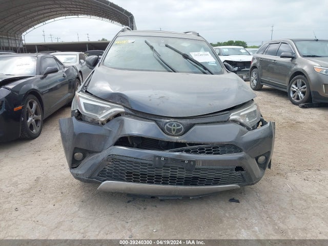 Toyota RAV4 SE 2018 JTMNFREV3JD118227 Image 12