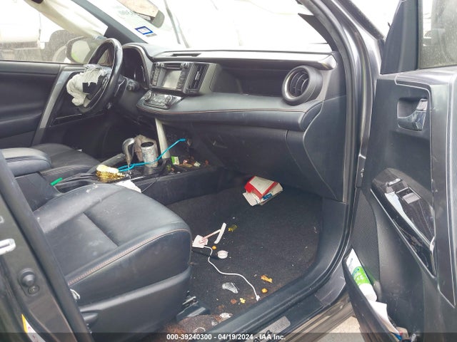 Toyota RAV4 SE 2018 JTMNFREV3JD118227 Image 5