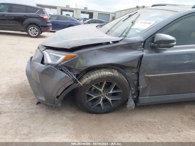 Toyota RAV4 SE 2018 JTMNFREV3JD118227 Image 6